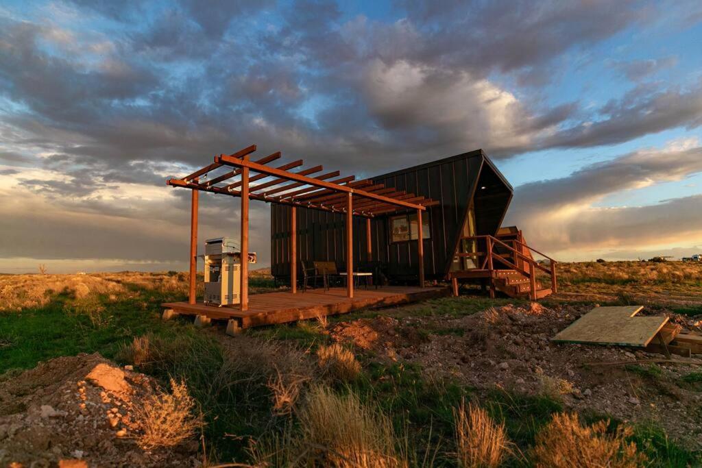 Grand Canyon Stargazing Off-Grid Tiny Home Валле Экстерьер фото